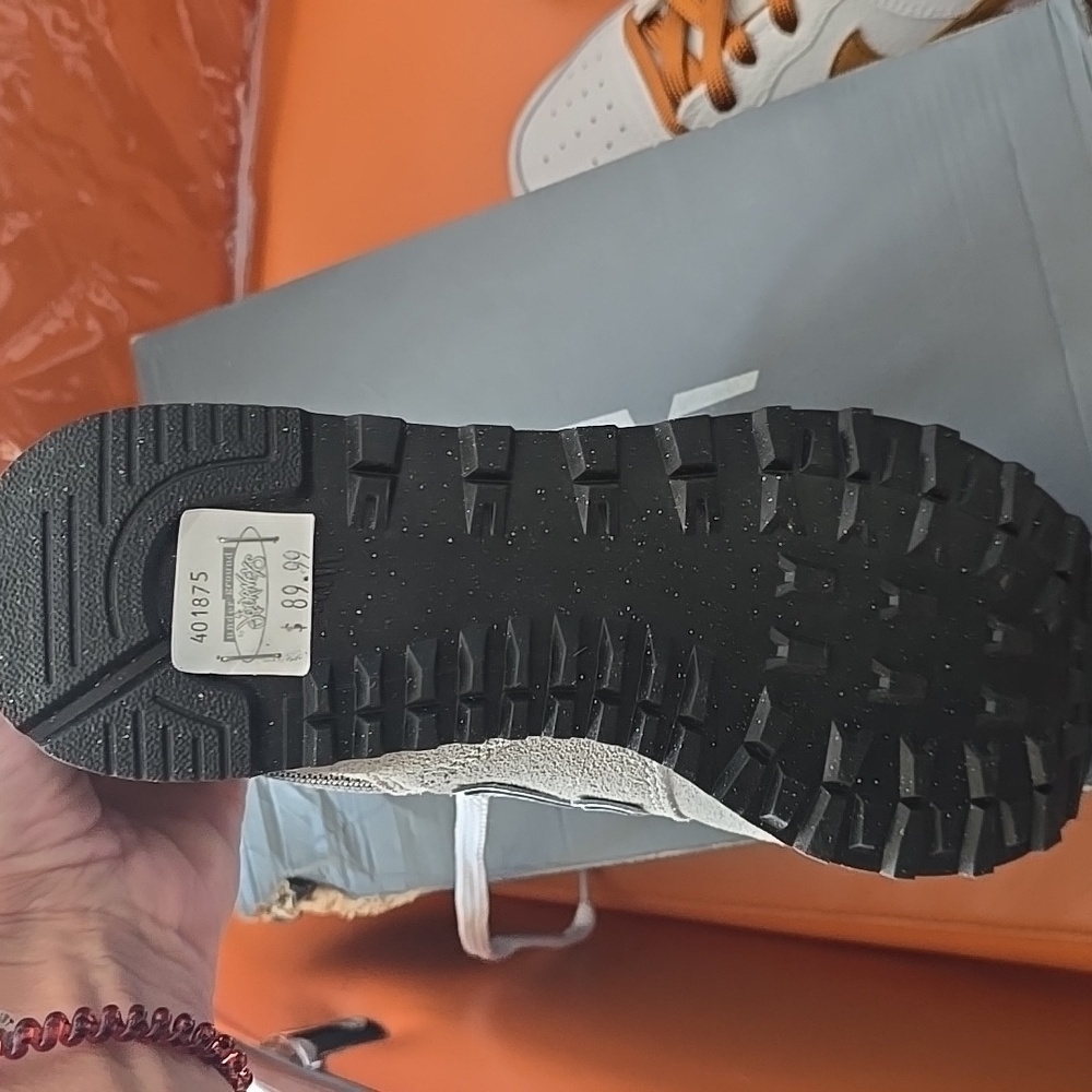 Shoes - Picture 3 of 4